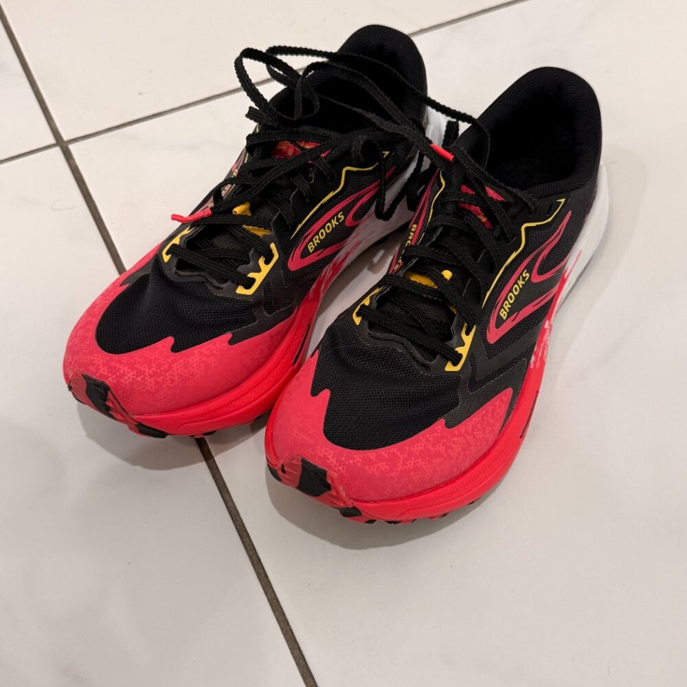 Catamount 3 Brooks Women’s - Size 7.5 US - Picture 3 of 4